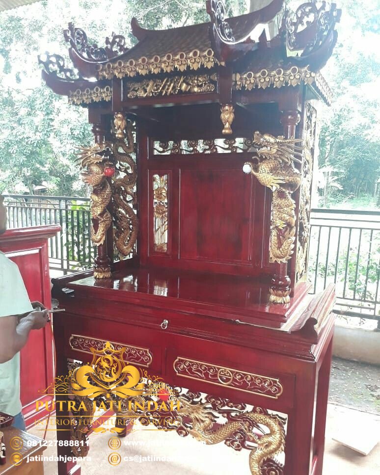 Meja Altar Ukiran Naga 2 Tiang Putra Jati Indah Furniture